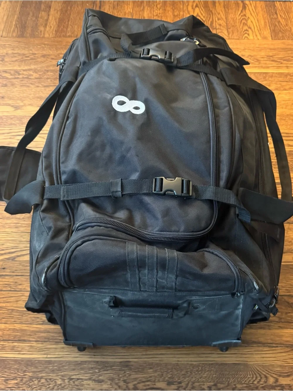 UNIVERSITY OF CINCINNATI OFFICIAL LACROSSE TEAM ISSUED BAG PLAYER BEARCAT #8